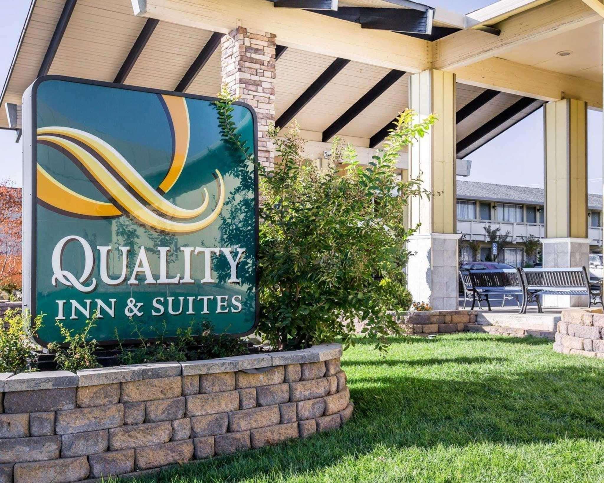 Quality Inn & Suites Cameron Park Shingle Springs Exterior photo